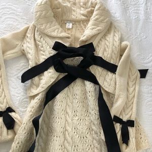 Ivory Oscar De La Renta Cable Knit Sweater